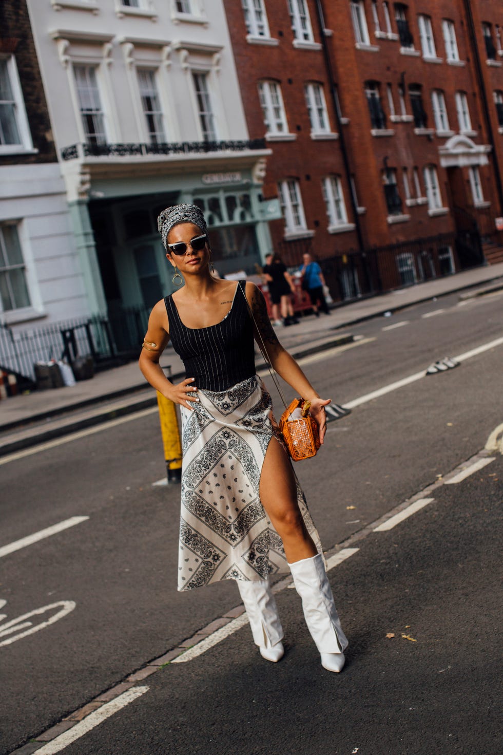 Street Style: On the streets of NY & London Fashion Week – AMORE a la MODE