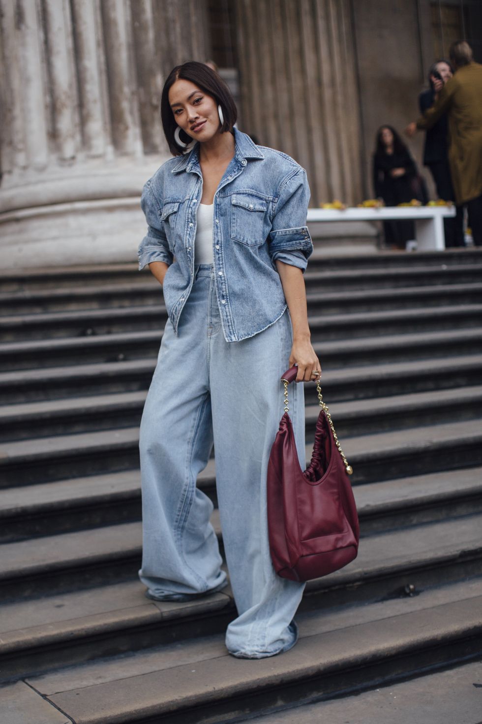 How to Wear Gray Jeans, the Fall 2023 Trend That's Already Taking Over  Street Style