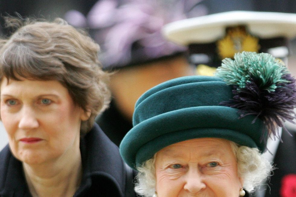 Queen Elizabeth (R) and New Zealand Prim
