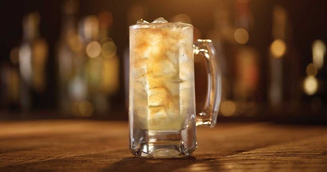 Drink, Highball, Highball glass, Gin and tonic, Ice cube, Distilled beverage, Mizuwari, Lynchburg lemonade, Glass, Beer cocktail, 