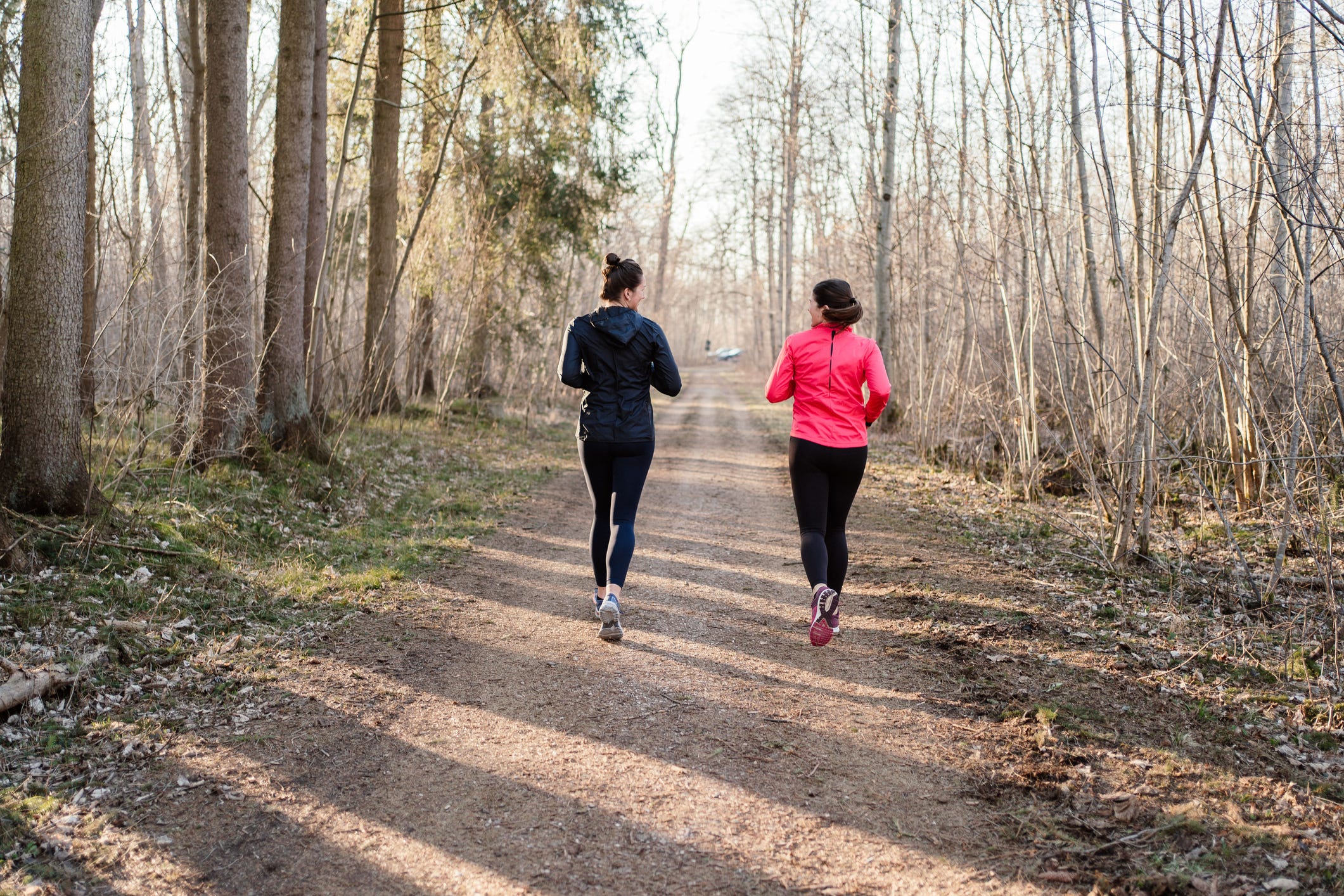 active people running