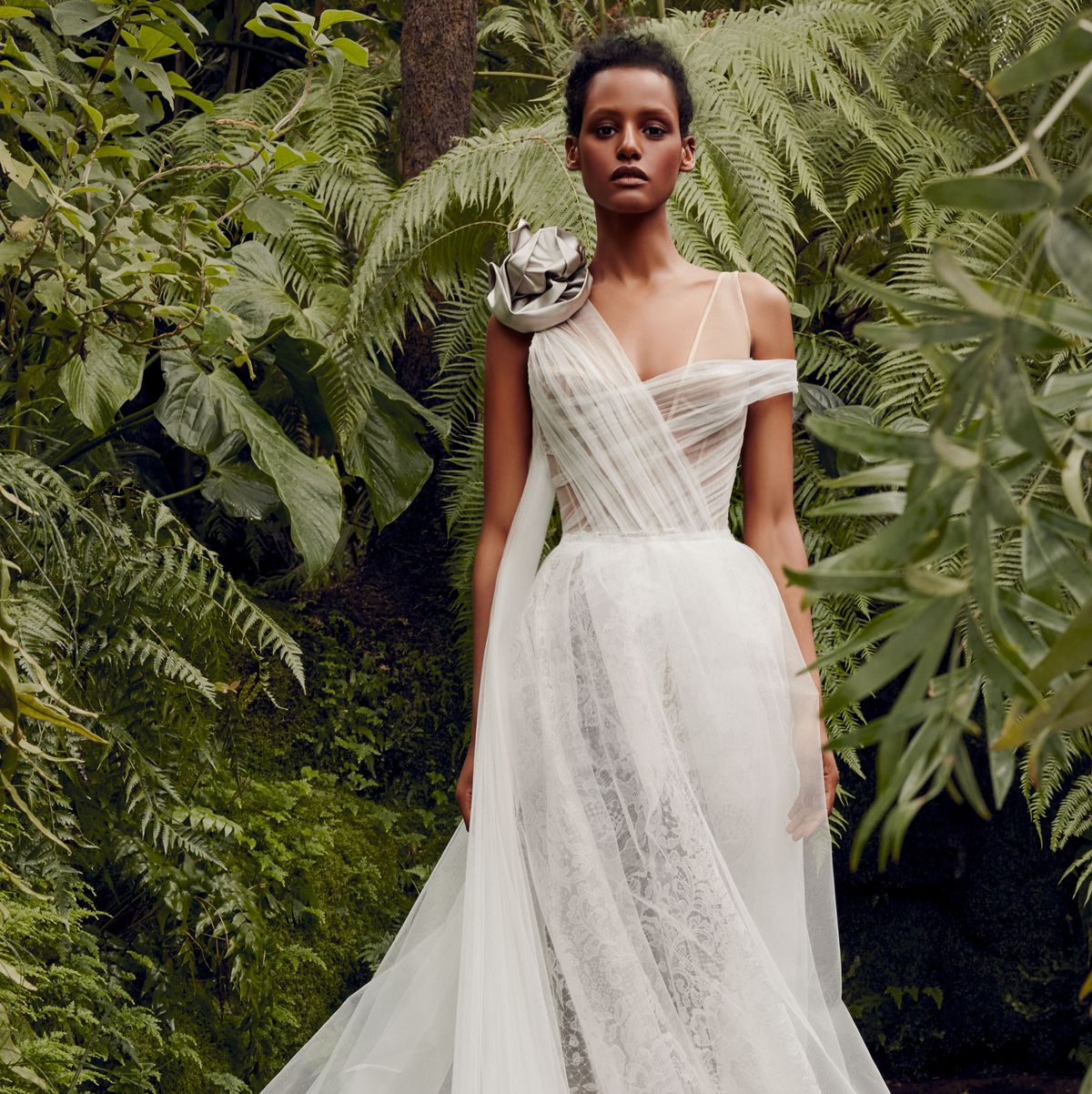 The Best Vera Wang Wedding Gowns of All Time