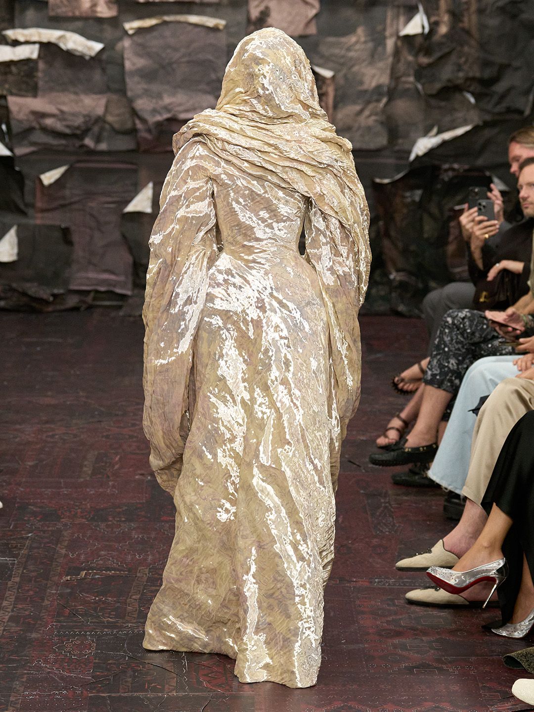 【出会えた一点物】MAISON MARGIELA マルジェラWOC メゾン マルジェラ」新章の幕開け。遺産を呼び覚まし革新の一歩