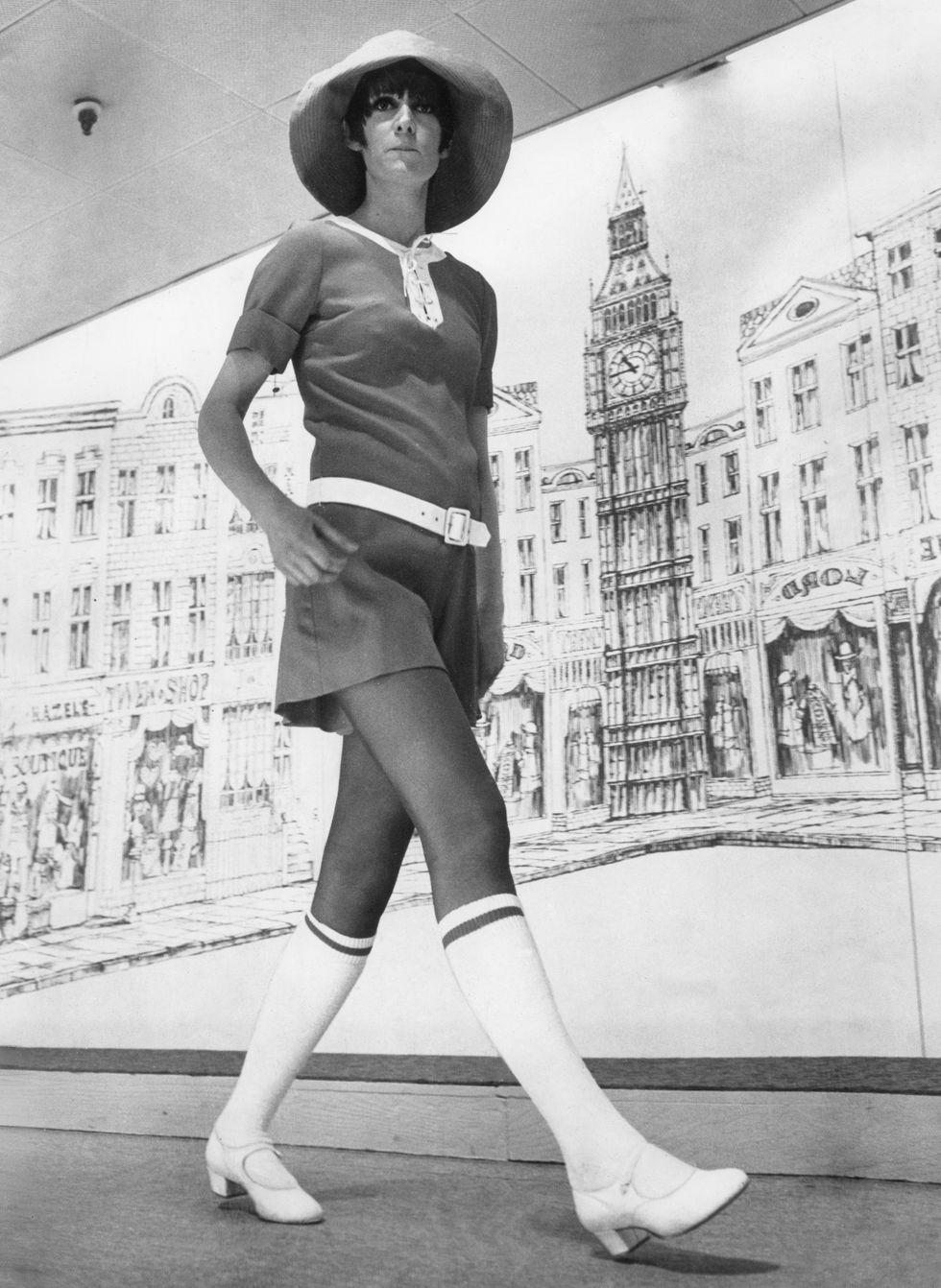 germany out mannequin in einem minikleid von mary quant, 1968 photo by wieczorekullstein bild via getty images