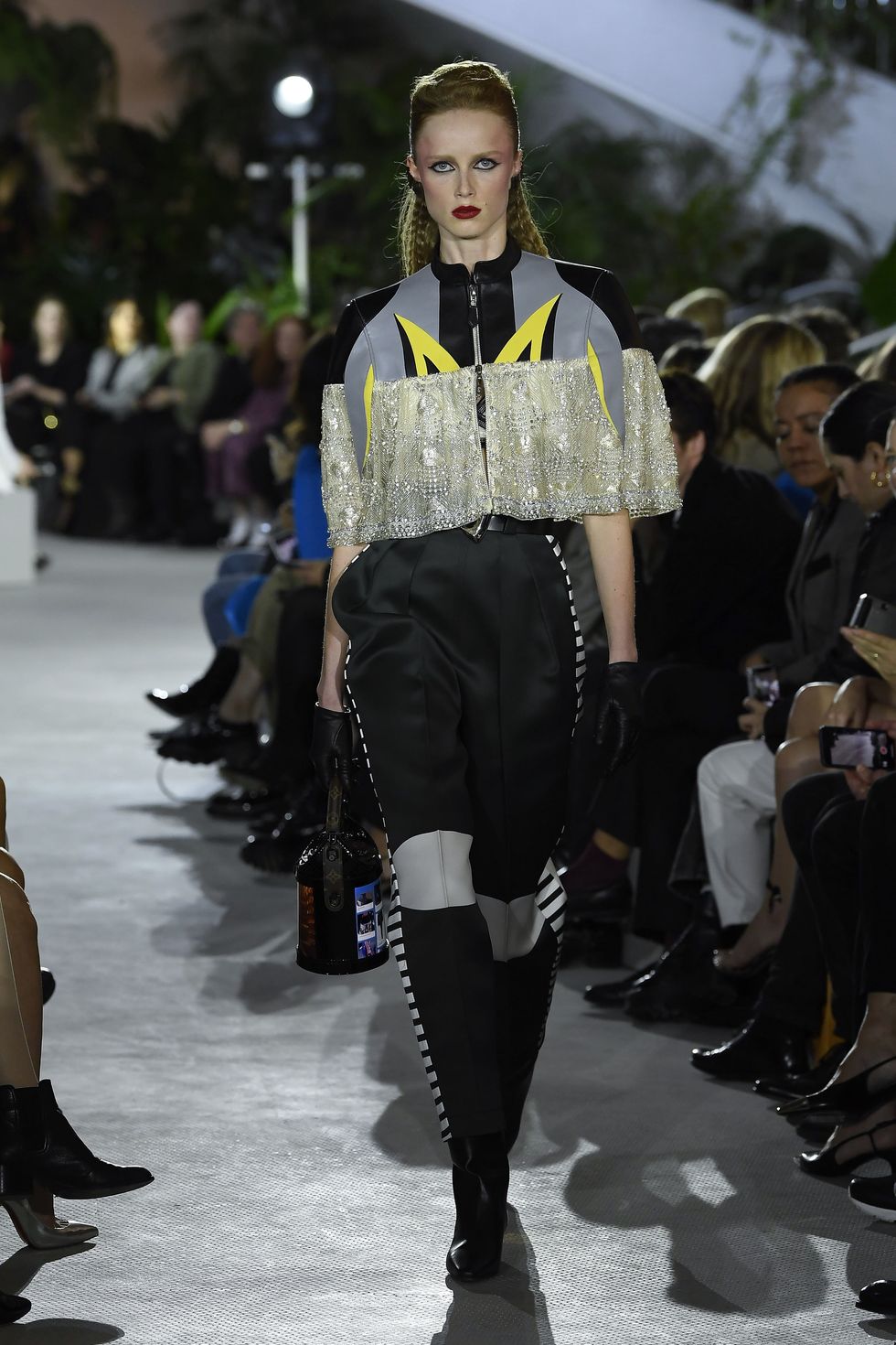 Louis Vuitton Cruise 2020 in 2023  Couture outfits, Work outfits