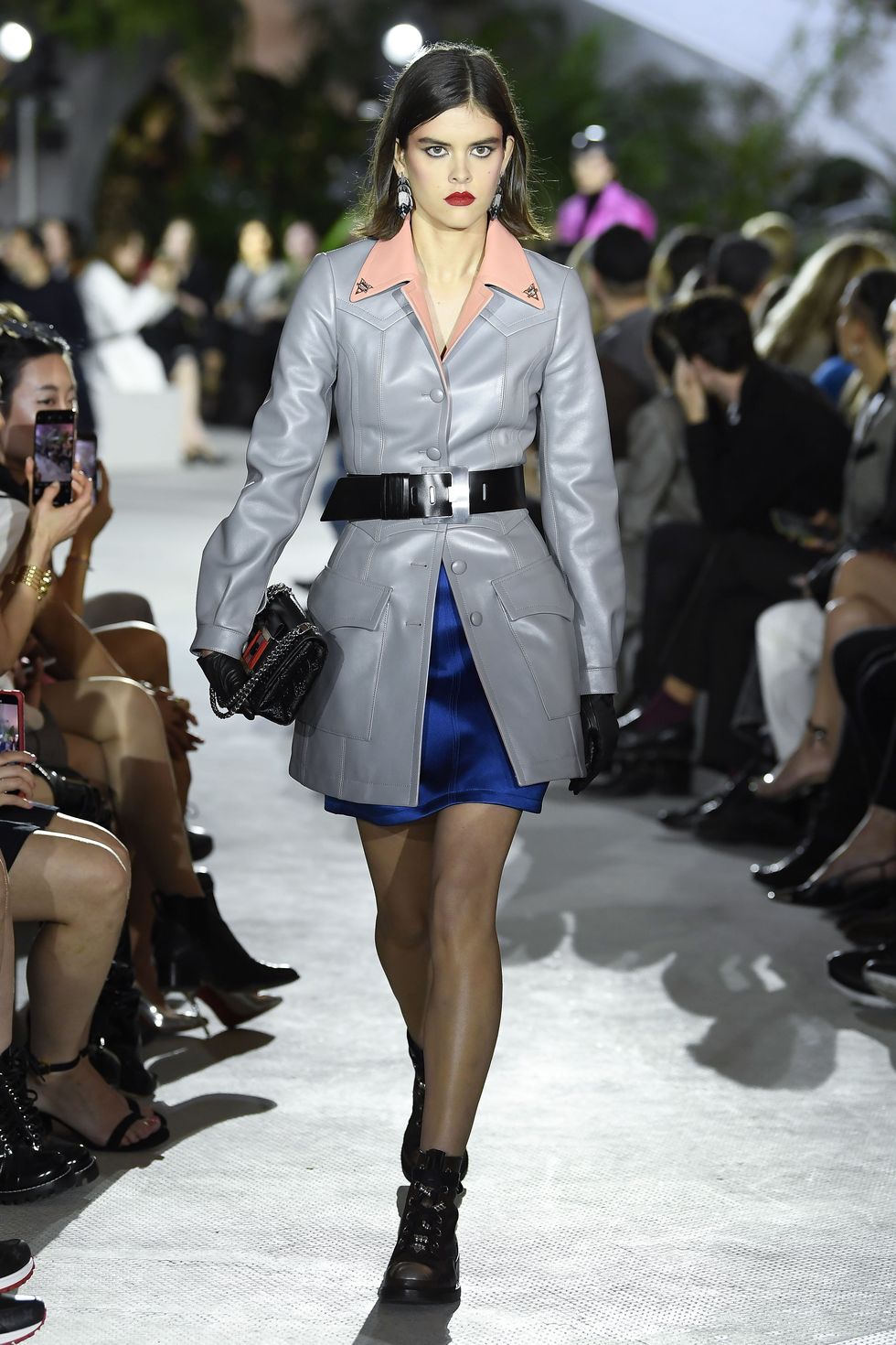 MANIFESTO - TAKING OFF: Louis Vuitton Women's Cruise 2020 Fashion