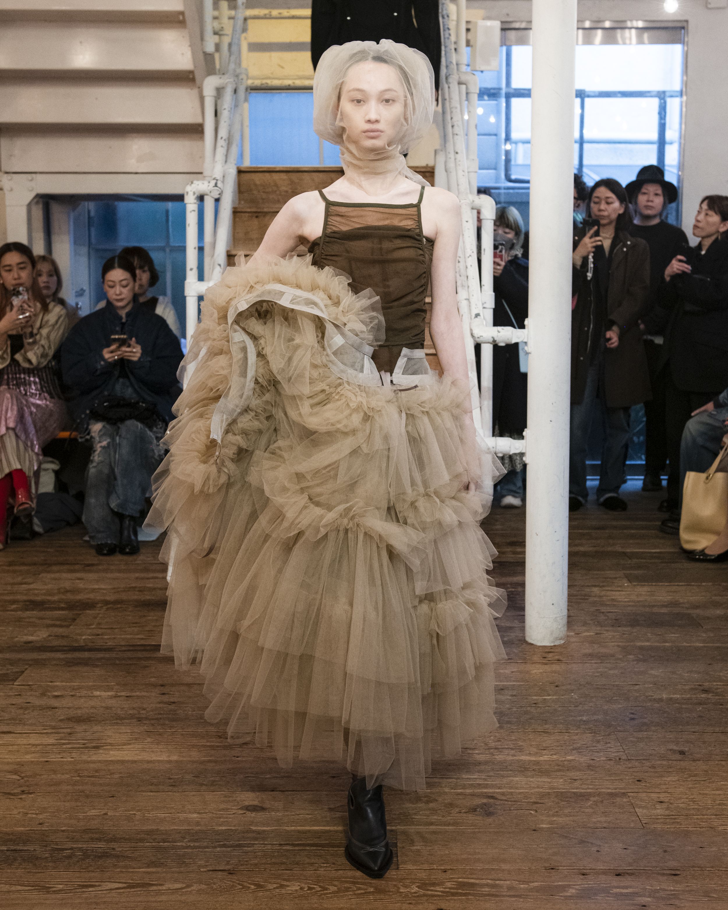 チカ キサダ(CHIKA KISADA)」2024-25秋冬コレクション チカ キサダ(CHIKA KISADA)」2024-25秋冬コレクション