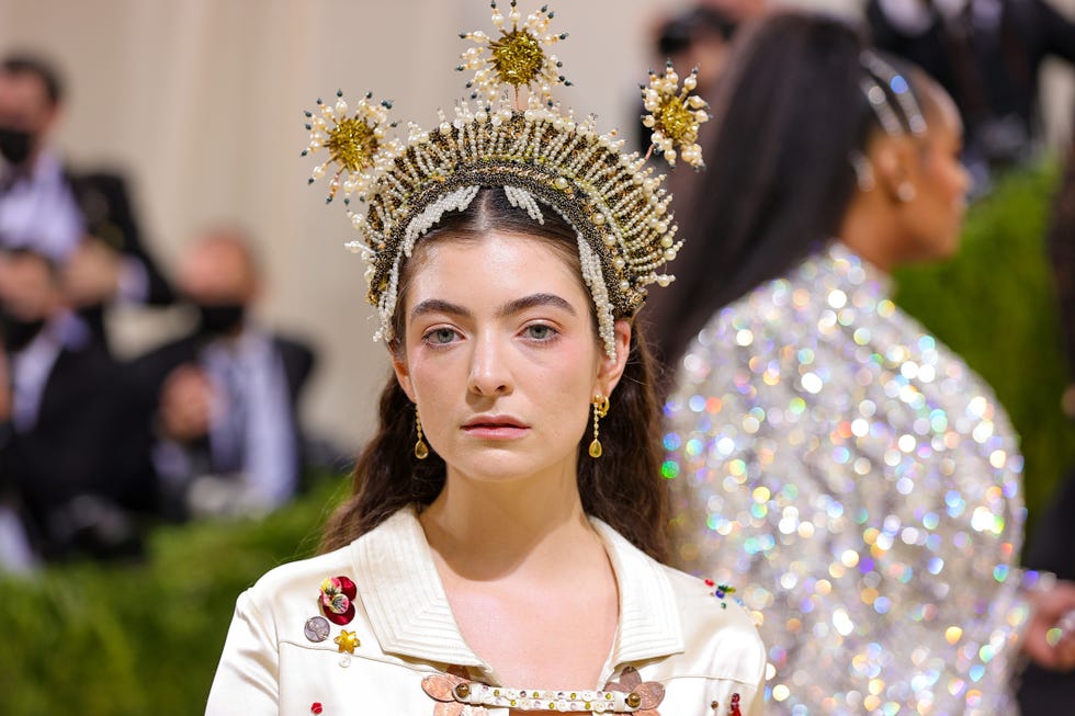 Met Gala 2021: Best Hair, Makeup, Beauty Looks