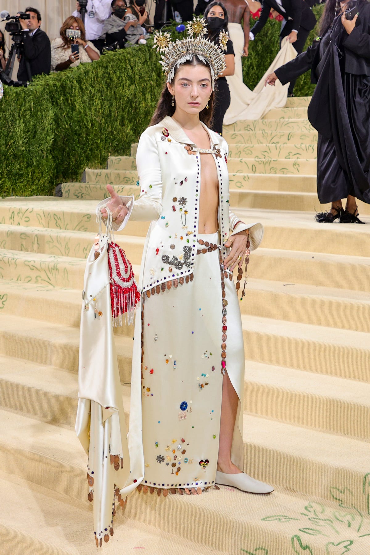 Why Lorde Was the Best Dressed Woman at the 2021 Met Gala - Met Gala 2021  Fashion Review