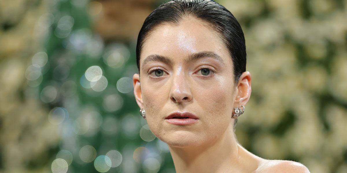 A Deep Dive Into Lorde’s Skin Care Routine