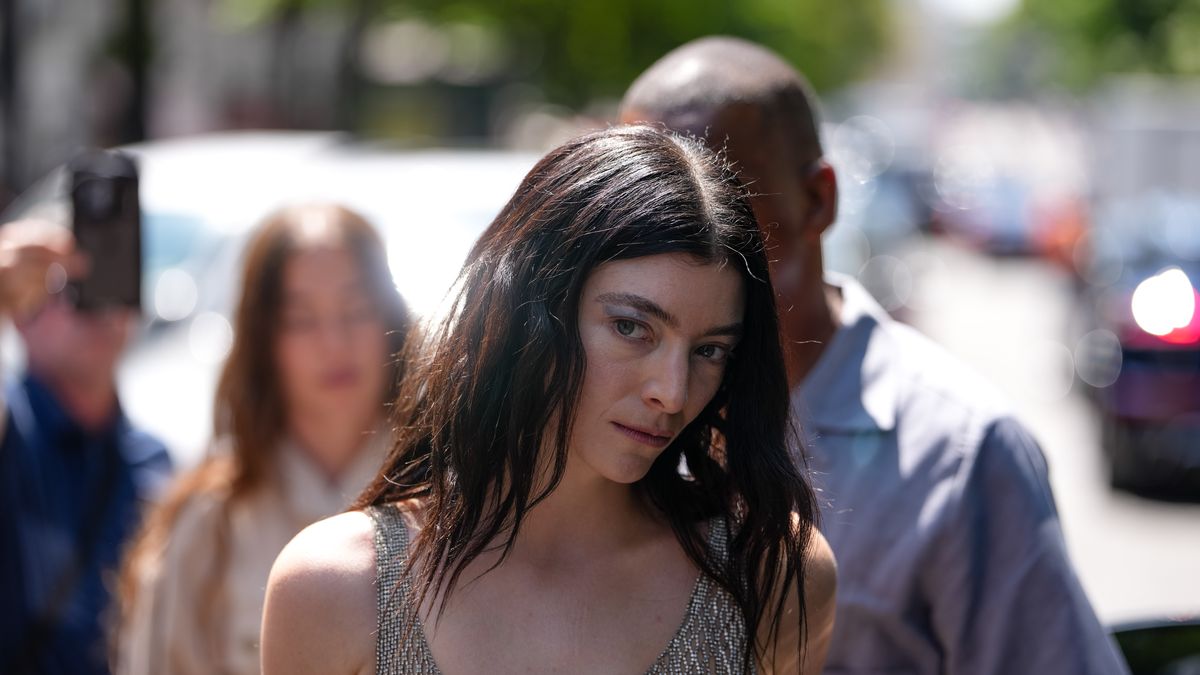 lorde at paris fashion week
