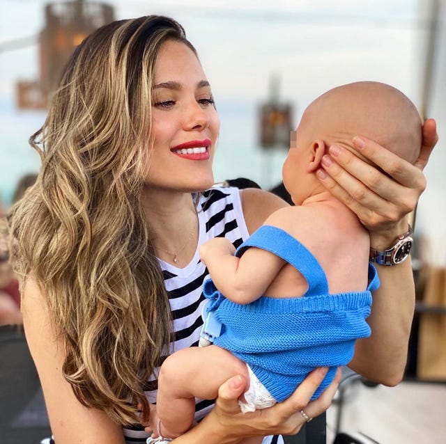 lorena gómez con su hijo rené