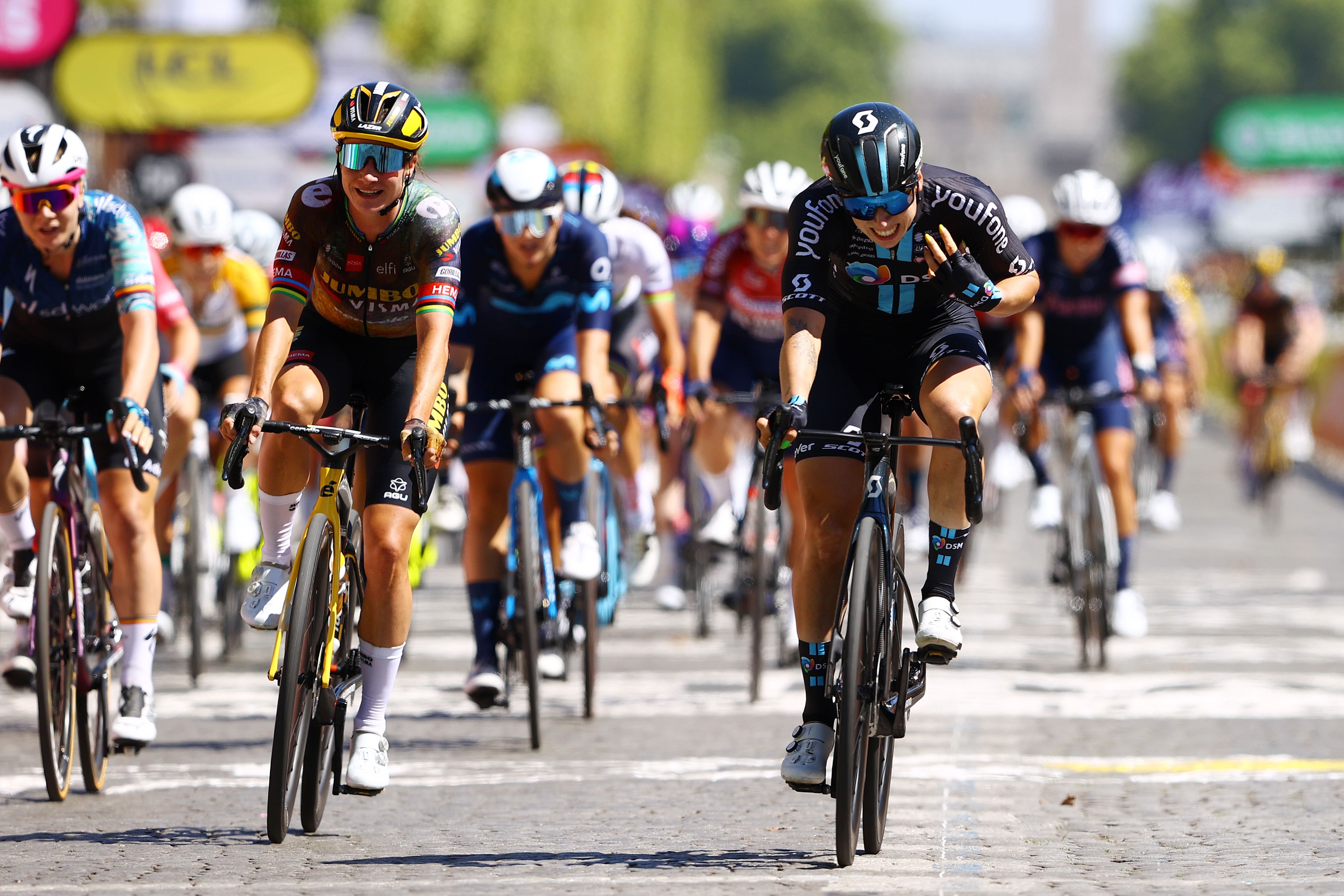 Thrilling Action at Tour de France Women’s Race 2022