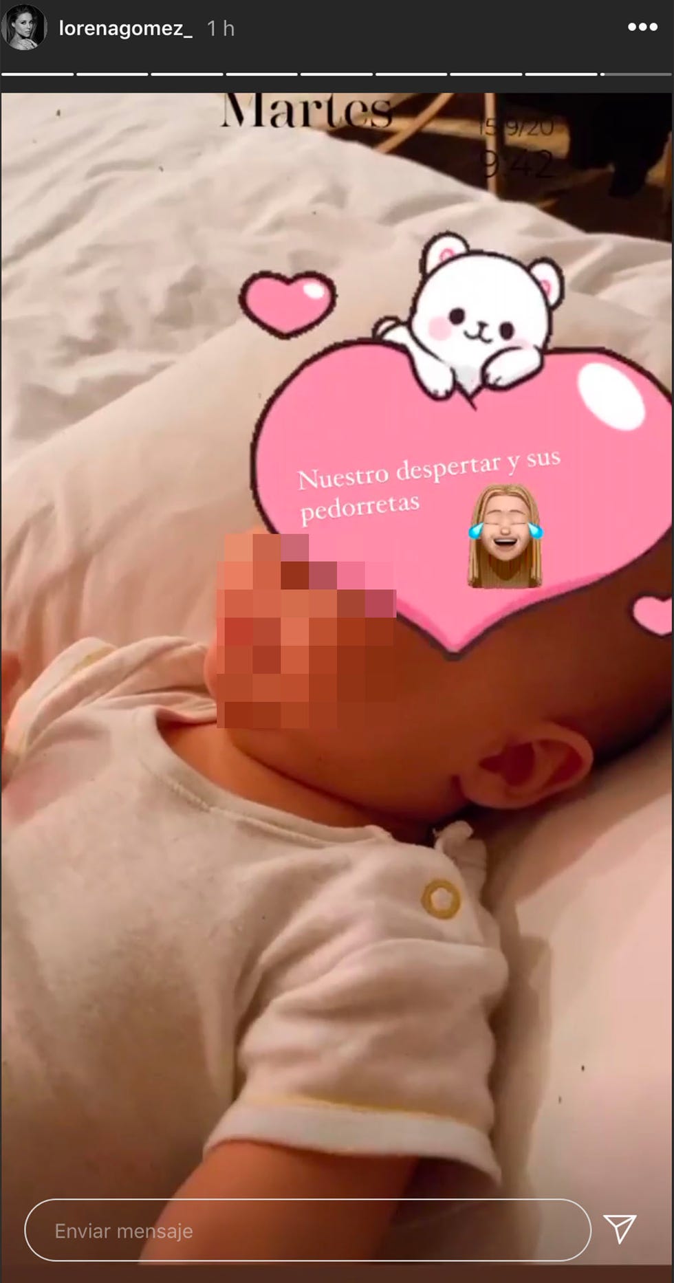 lorena gómez comparte el despertar con pedorretas de su hijo rené