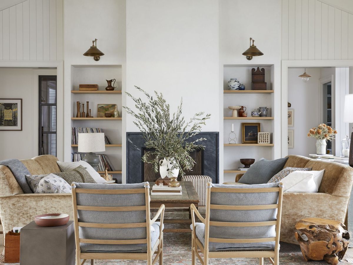 Decorating with Antique Furniture in Modern Farmhouse