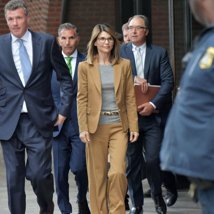 felicity huffman and lori loughlin appear in federal court to answer charges stemming from college admissions scandal