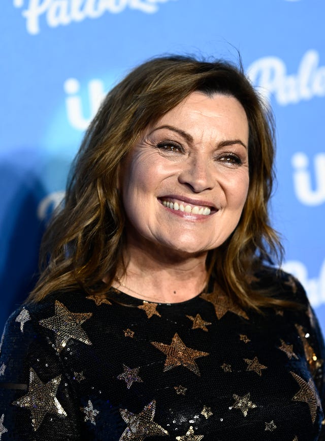 lorraine kelly hearts midi