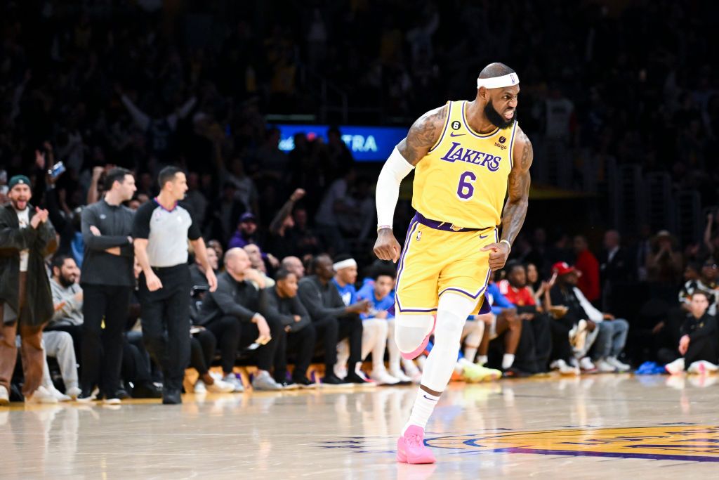 LeBron James breaks the NBA career scoring record, passing Kareem