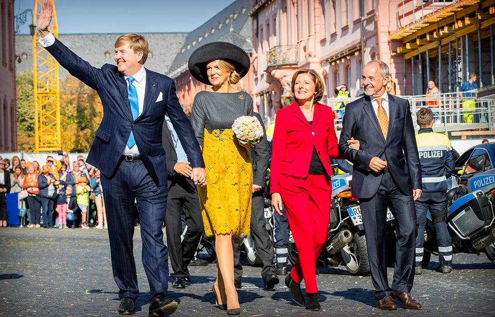 Máxima de Holanda, del éxito al fracaso en dos looks.
