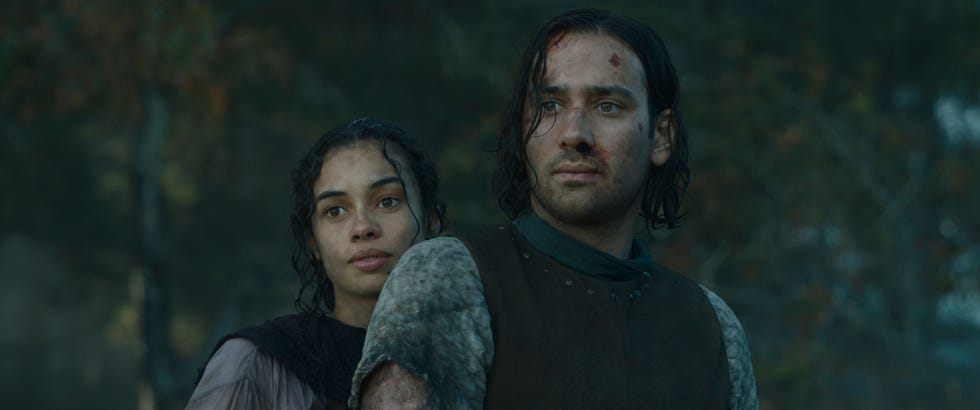 nia towle as estrid maxim baldry as isildur