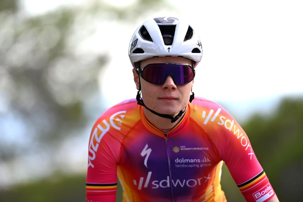 Lotte Kopecky Set to Race Tomorrow After Death of Brother