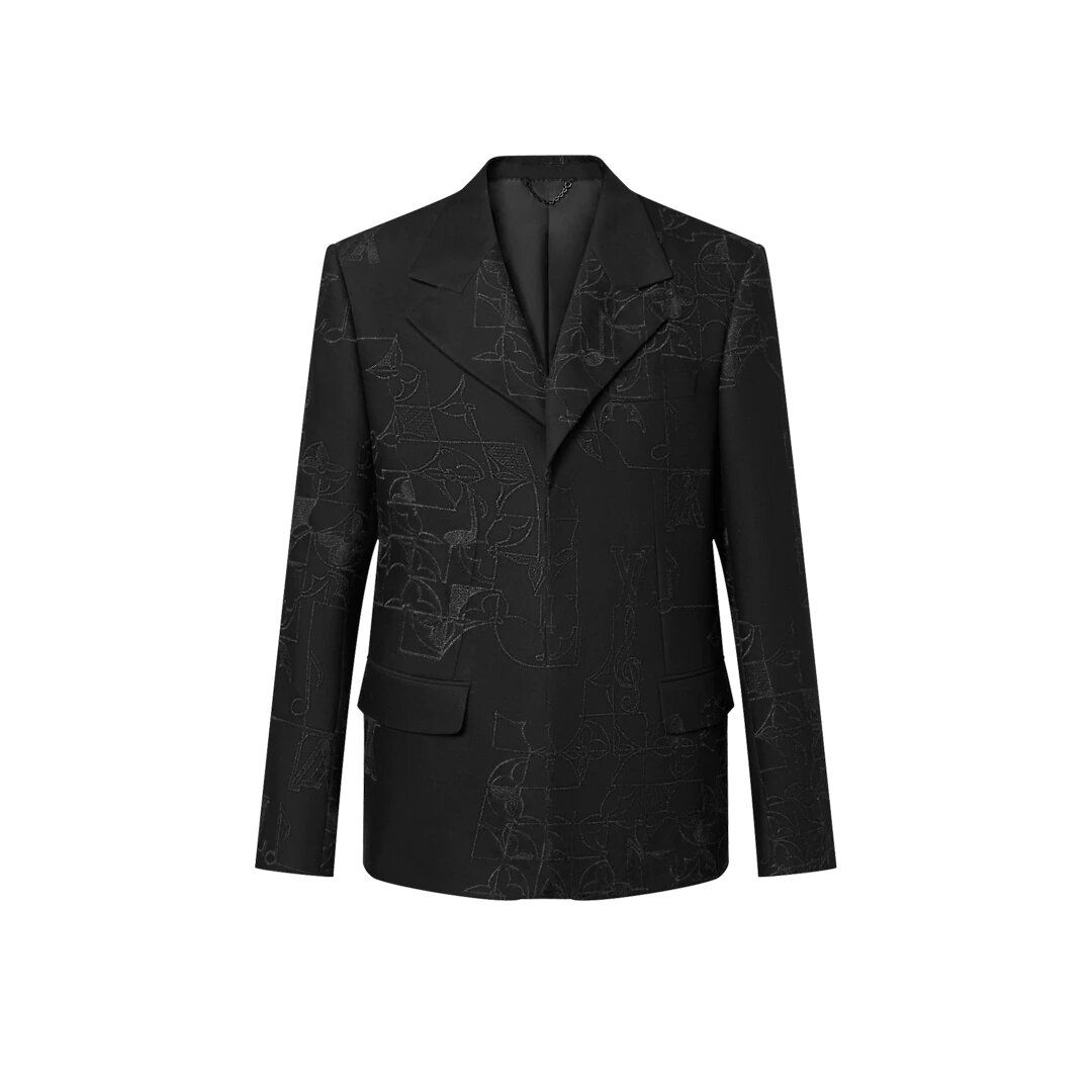Louis Vuitton París listo para ponerse ropa de hombre Otoño Invierno de  traje negro y pajarita Fotografía de stock - Alamy