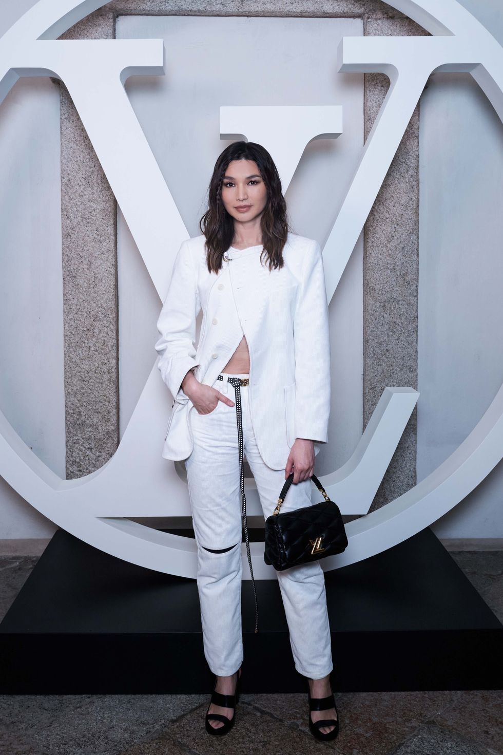 Latest Fashion Brand Updates, Campaigns & Shows  LE MILE Magazine News  Blog - Louis Vuitton Cruise Collection 2024: Isola Bella's Timeless  Elegance Revealed - LE MILE