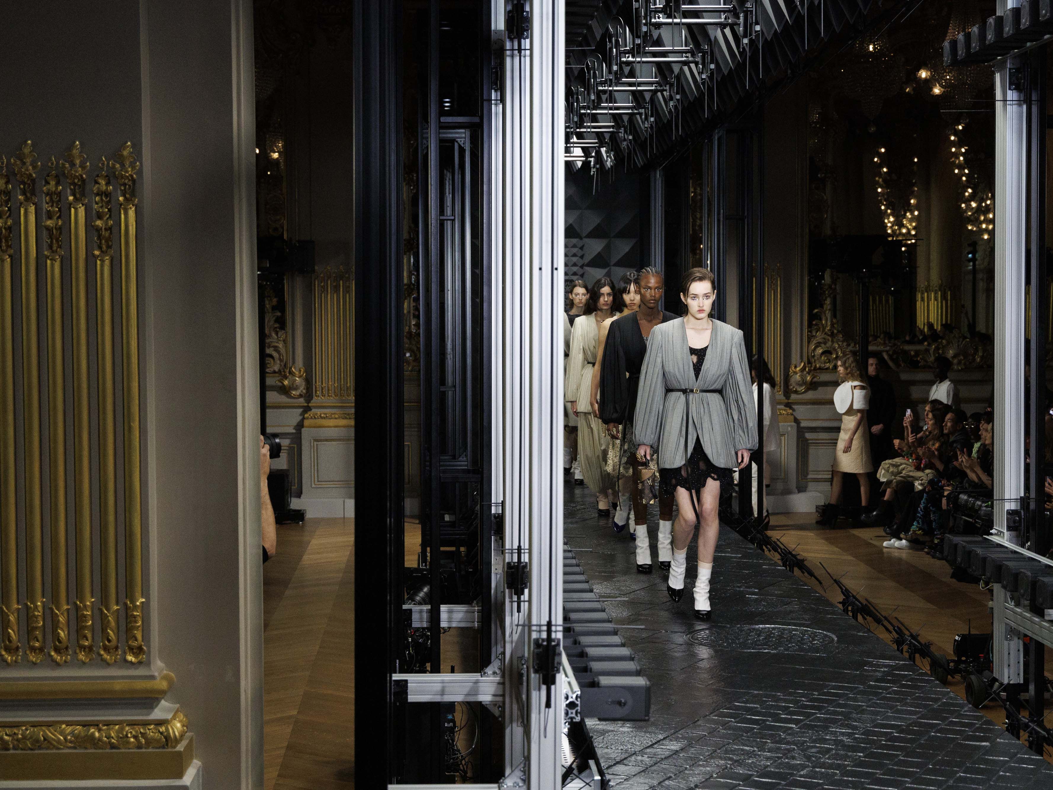 Louis Vuitton at London: the latest Nicolas Ghesquiere inspirations