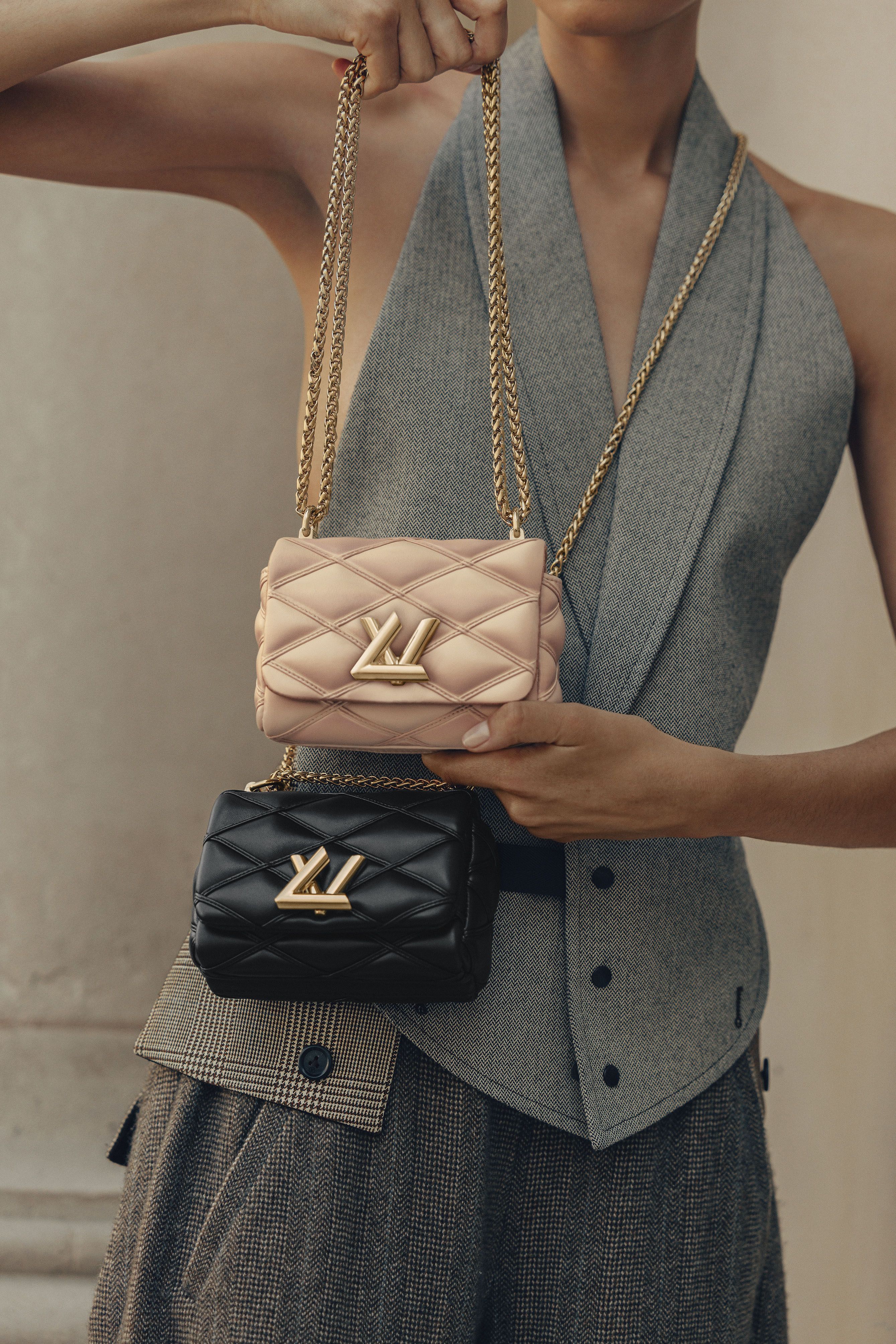 Sfilata Louis Vuitton 2023: Alma e tutte le borse icona come non le avete  mai viste prima