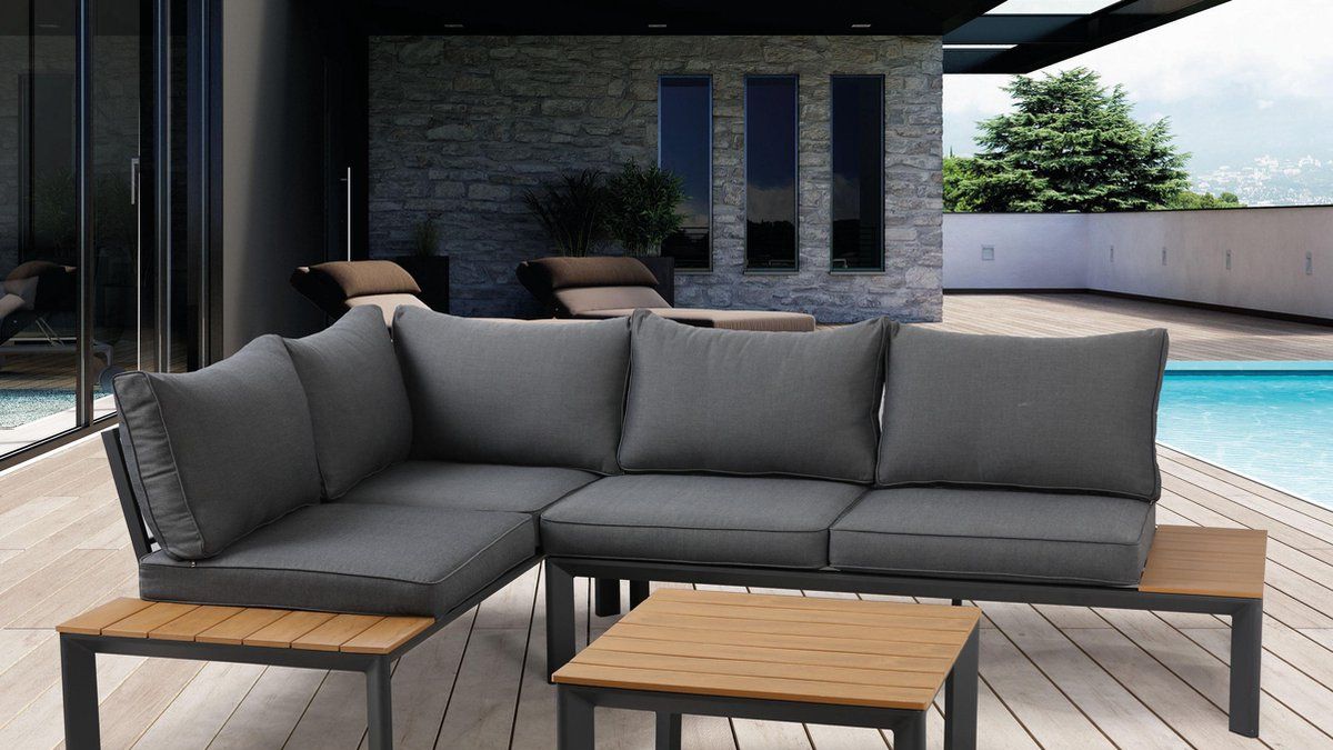 preview for Outdoor living trends 2024
