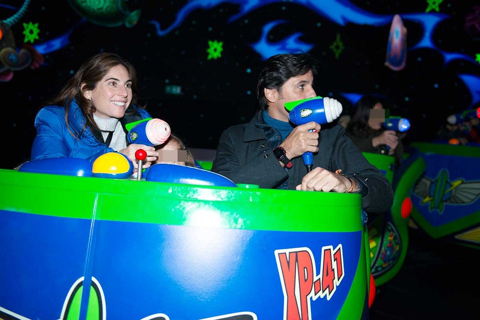 Fran Rivera, Nuria Roca, Chiara Ferragni y Zara Larson celebran 90 aniversario de Mickey Mouse