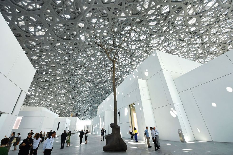 Architecture, Building, Ceiling, Daylighting, Tree, Tourist attraction, Lobby, Crowd, Pavilion, Space, 