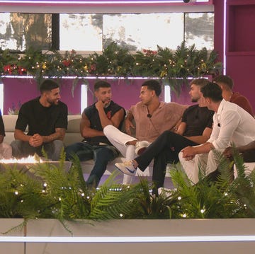 Love island dumping twist boys around the firepit