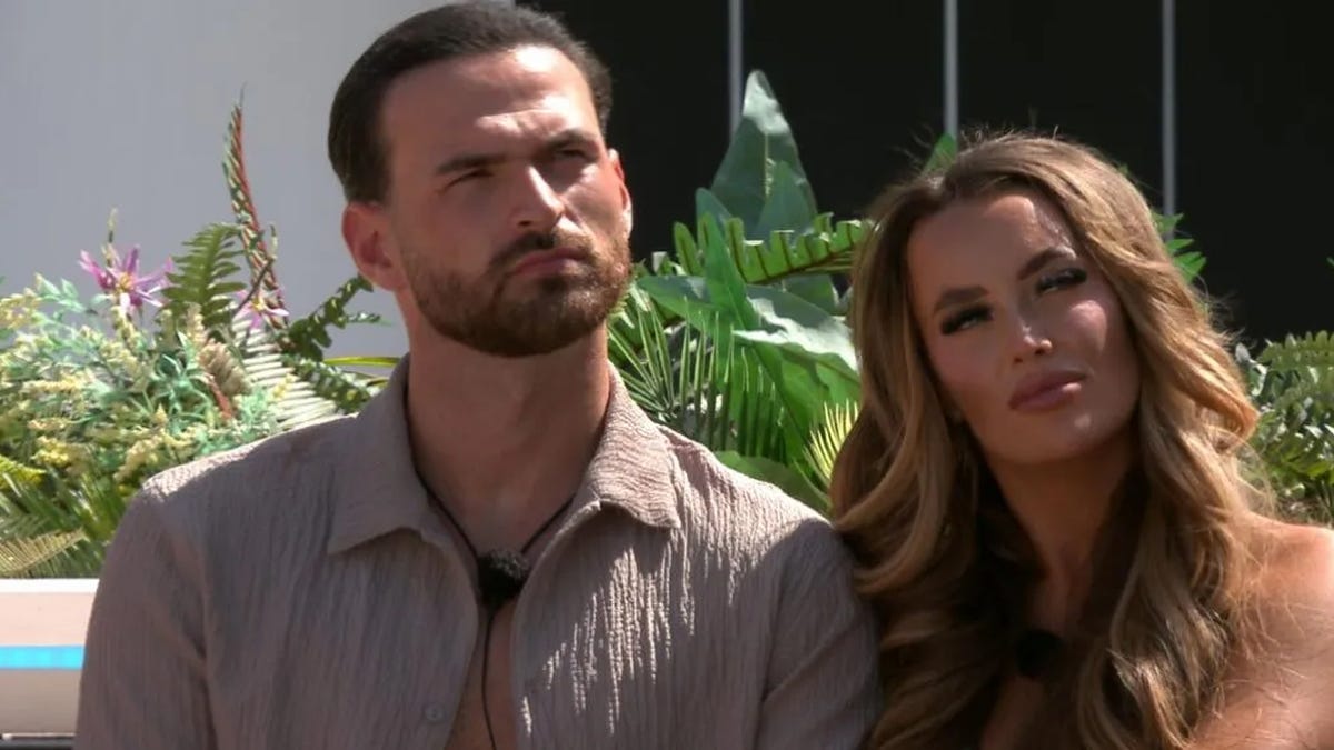 Love Island’s Harriett and Ronnie Prepare to Move In Together
