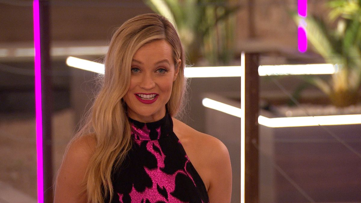 preview for 'Liberty deserves the world AND MORE!' Faye Winter answers BIG Love Island 2021 questions!