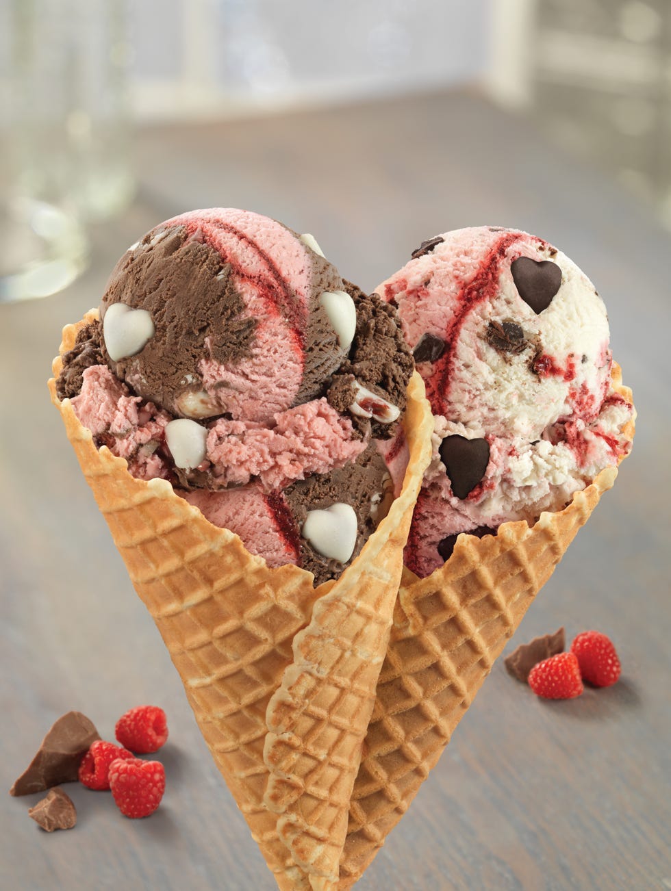 Food, Ice cream, Gelato, Frozen dessert, Ice cream cone, Dessert, Dish, Cuisine, Chocolate ice cream, Dondurma, 
