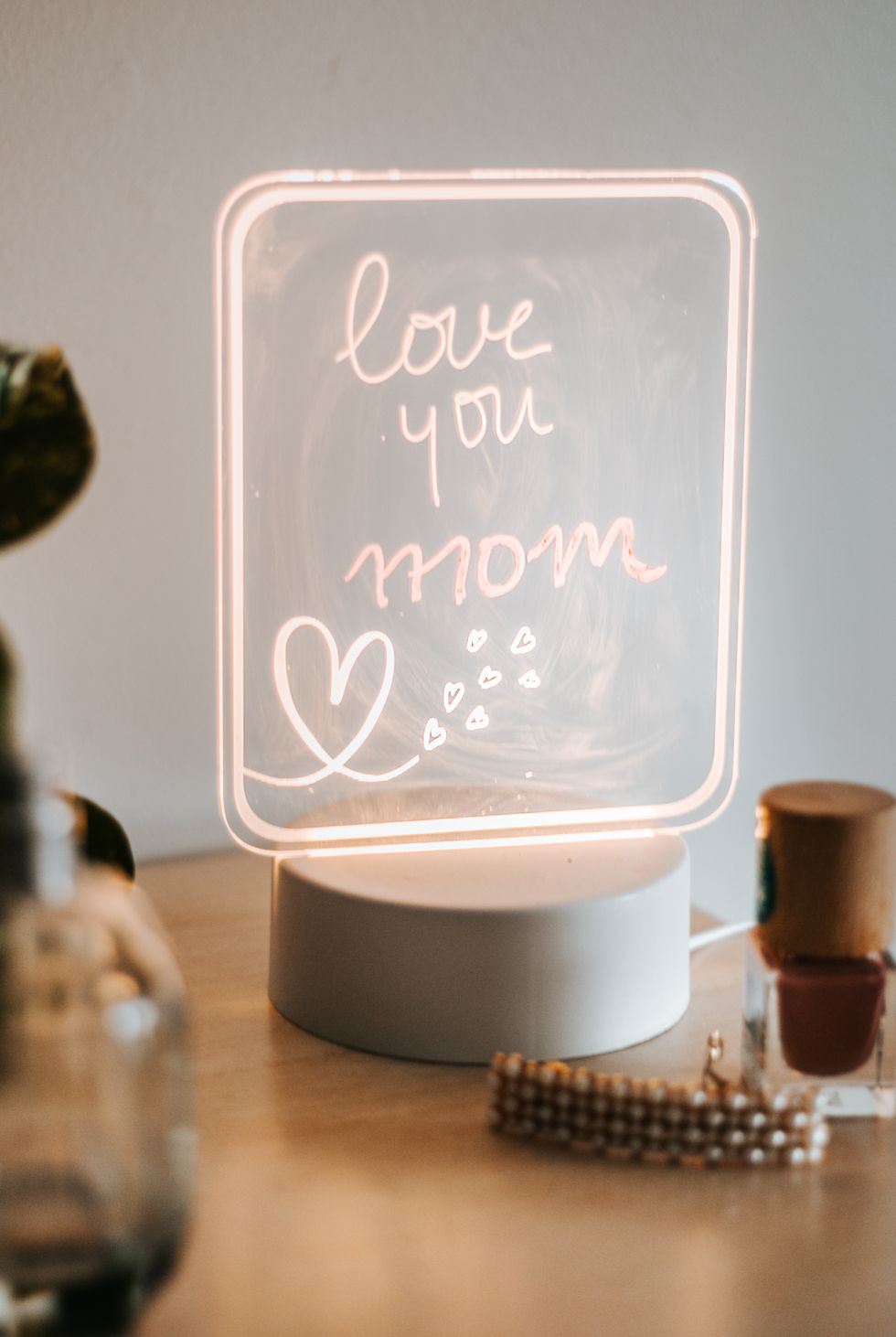 I love you mom quote with decorative light box