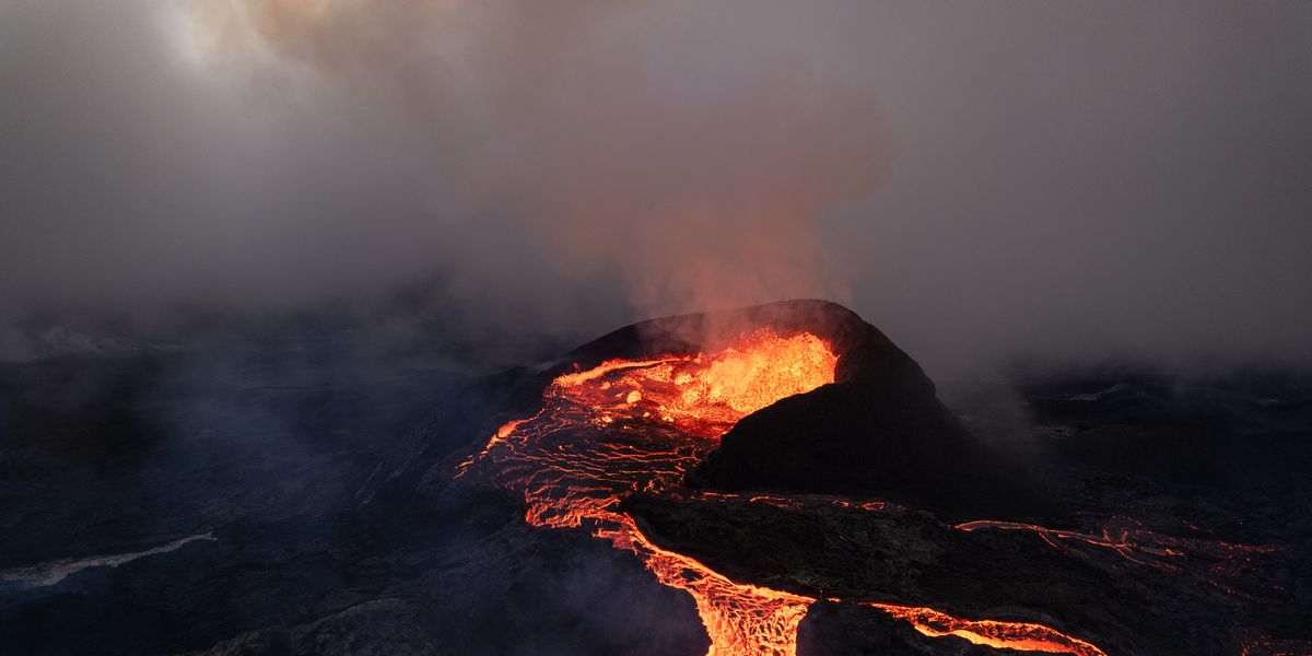 Geologists Accidentally Found a Ghost Plume Rising From Earth’s Mantle