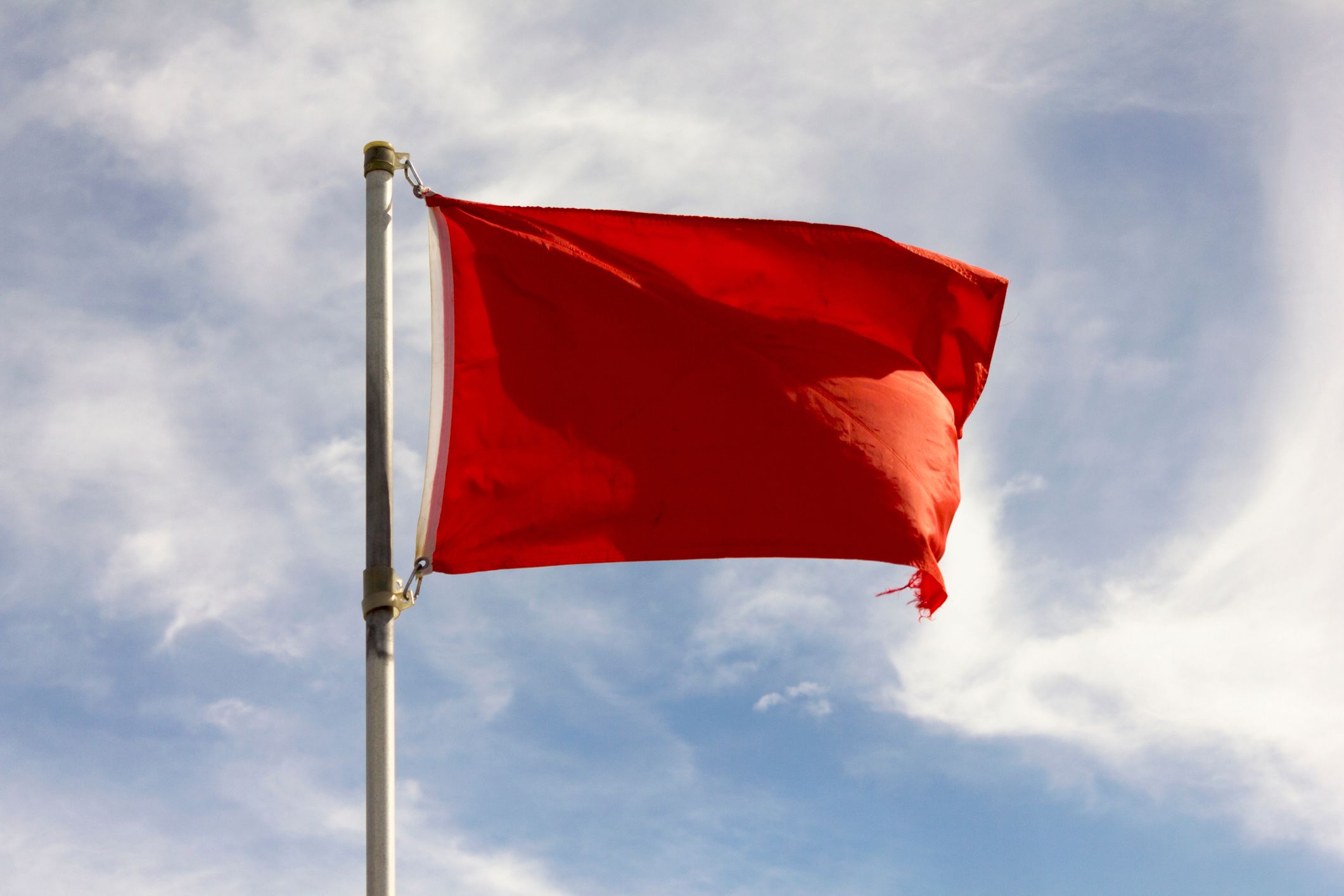 20 Big Relationship Red Flags - Breakup Warning Signs