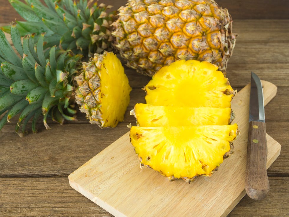 low calorie snacks - pineapple