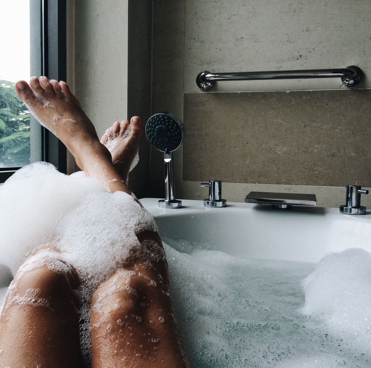 How to Fall Asleep Faster - Hot Baths for Sleep