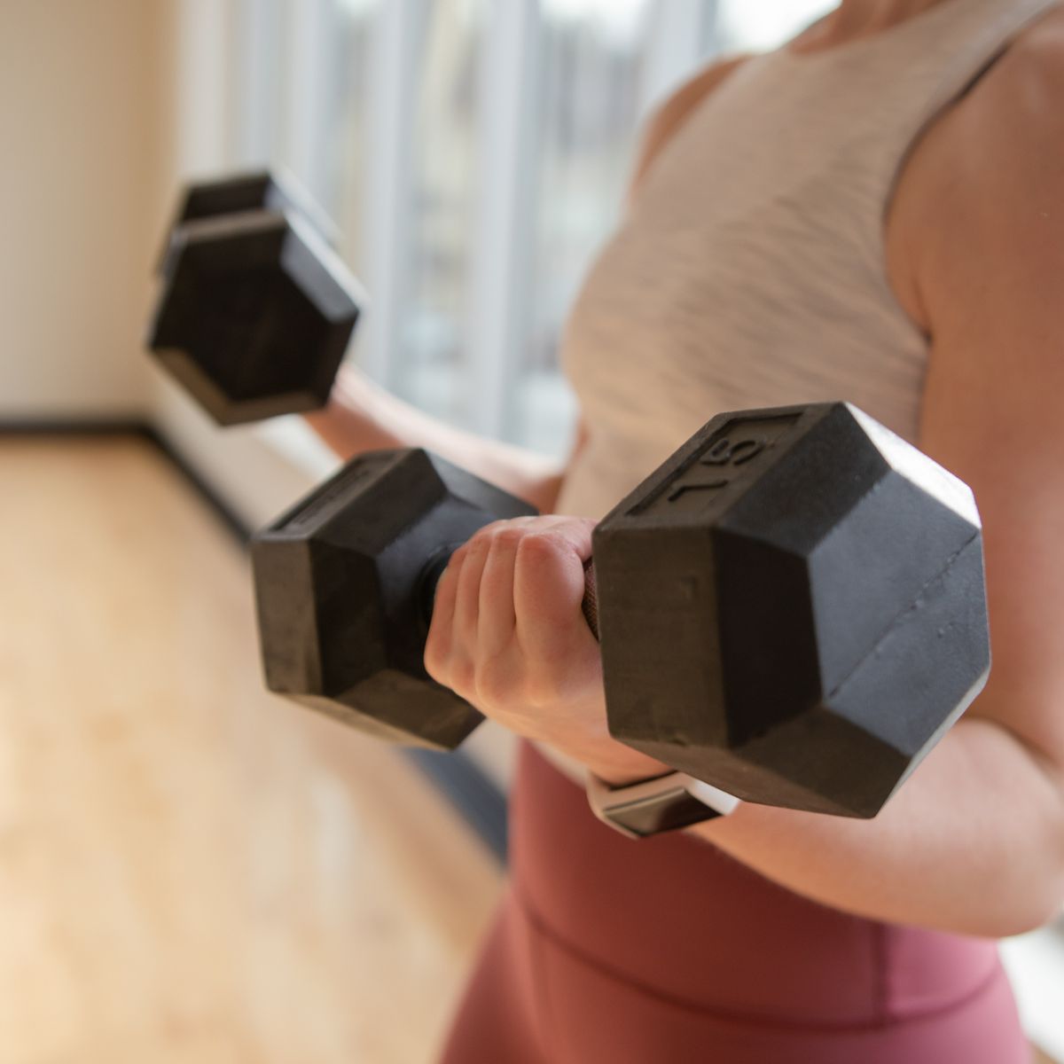 5 Benefits of Lifting Light Weights - Weight-Lifting for Weight Loss
