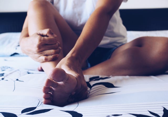 how to treat pain in arch of foot