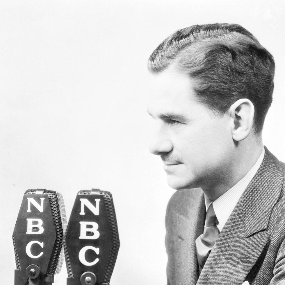 lowell thomas commentating for nbc