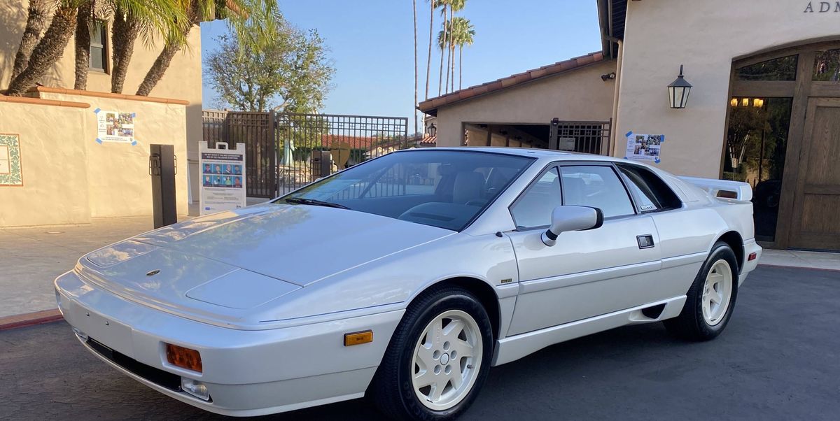 This Showroom-Fresh 1988 Lotus Esprit with Just 167 Miles Is for Sale