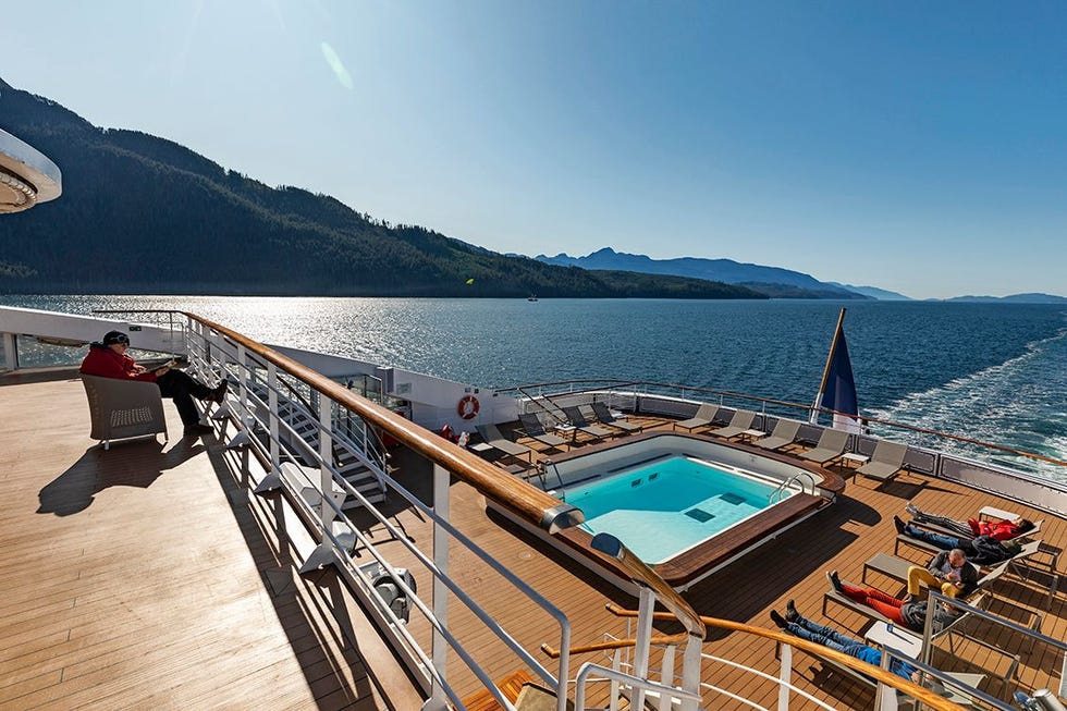 Het achterdek van de Austral voor de kust van British Columbia