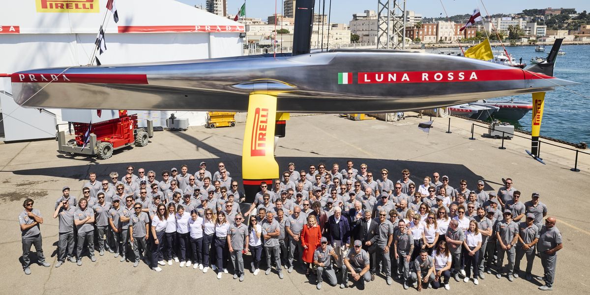 Il nuovo scafo Luna Rossa Prada Pirelli è pronto a salpare