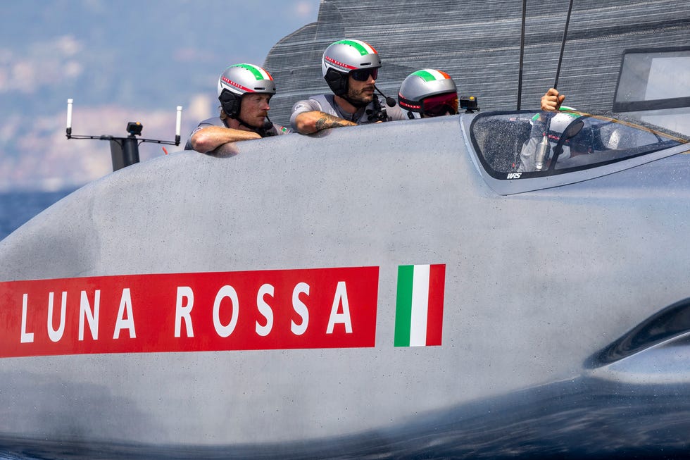 the luna rossa prada pirelli crew