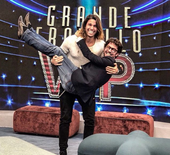 luca onestini y raffaello tonon en el plato de grande fratello