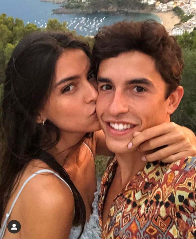 Lucía Rivera y Marc Márquez
